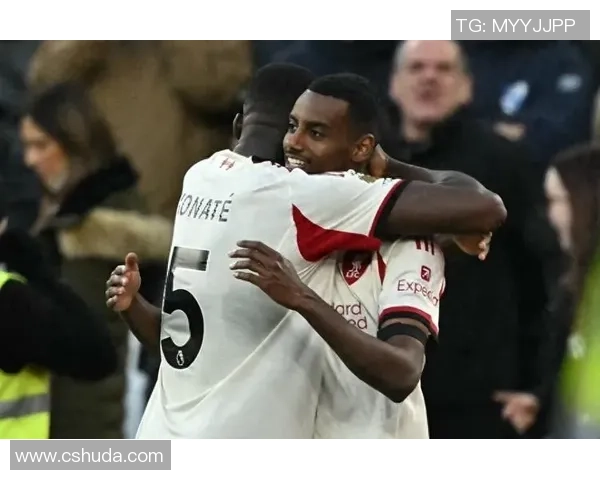 利物浦生计英超首球！伊萨克推杆破门，破210天球荒，镇定庆祝