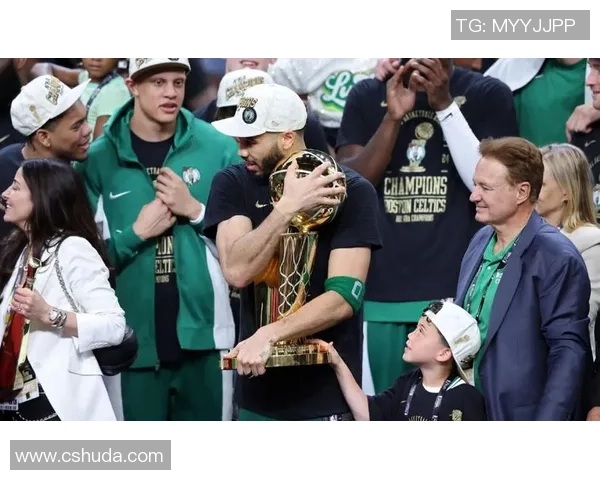 开展联盟赛场打出三双数据,凯尔特人这个次轮签看起来很有特色? 开展联盟赛场打出三双数据,凯尔特人这个次轮签看起来很有特色?